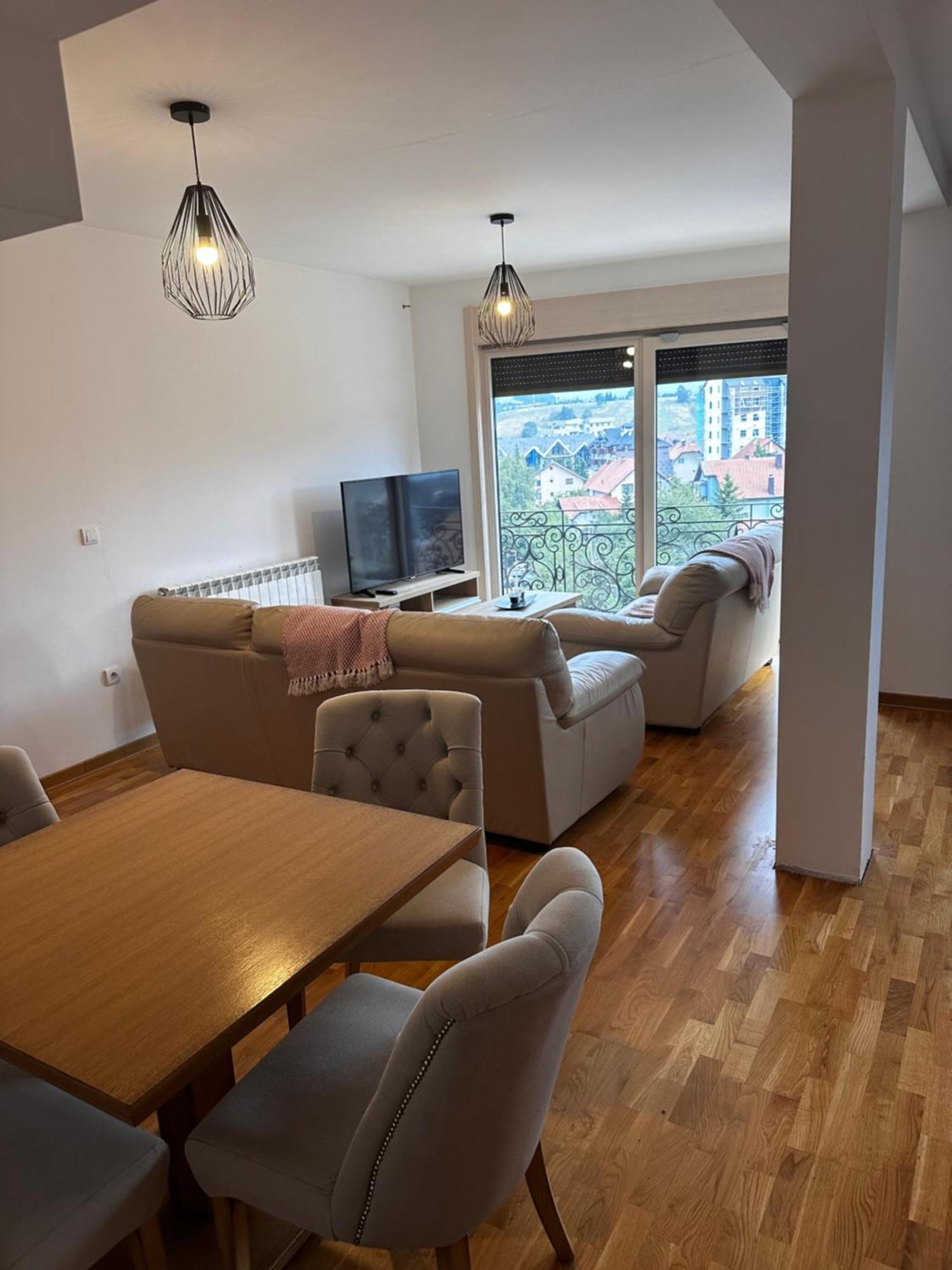 Apartment Pop De Lux 2 *